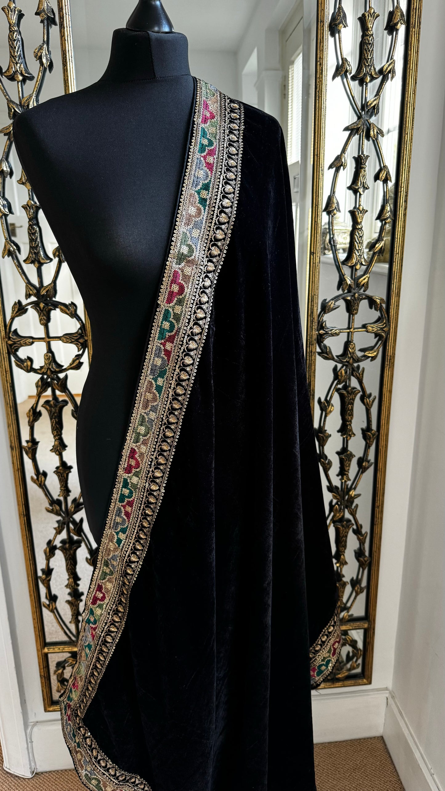 Sabya | Black Velvet Shawl / Duputta