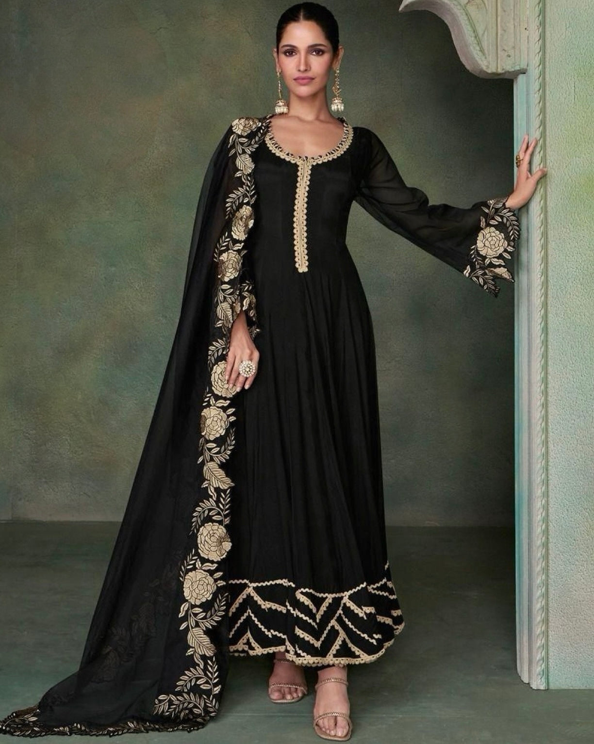 Capsule Black Anarkali