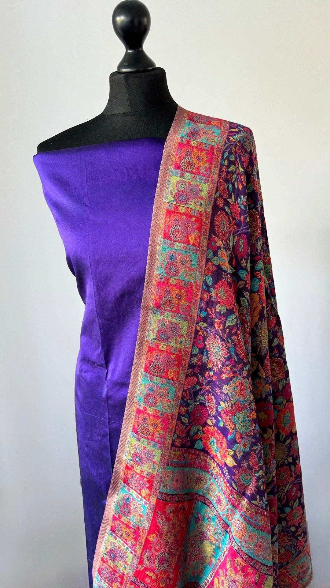 Kani Silk Woven Duputta with Plain Pure Tafta Silk Unstitched Fabric